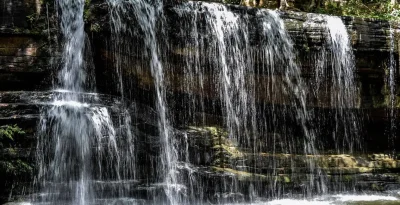 Sites-touristiques-du-nord-Benin-chutes-de-Tanongou-1536x918